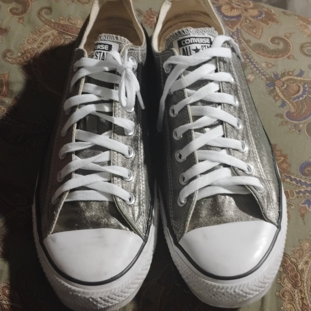 Converse low top Chuck Taylors M12 W14